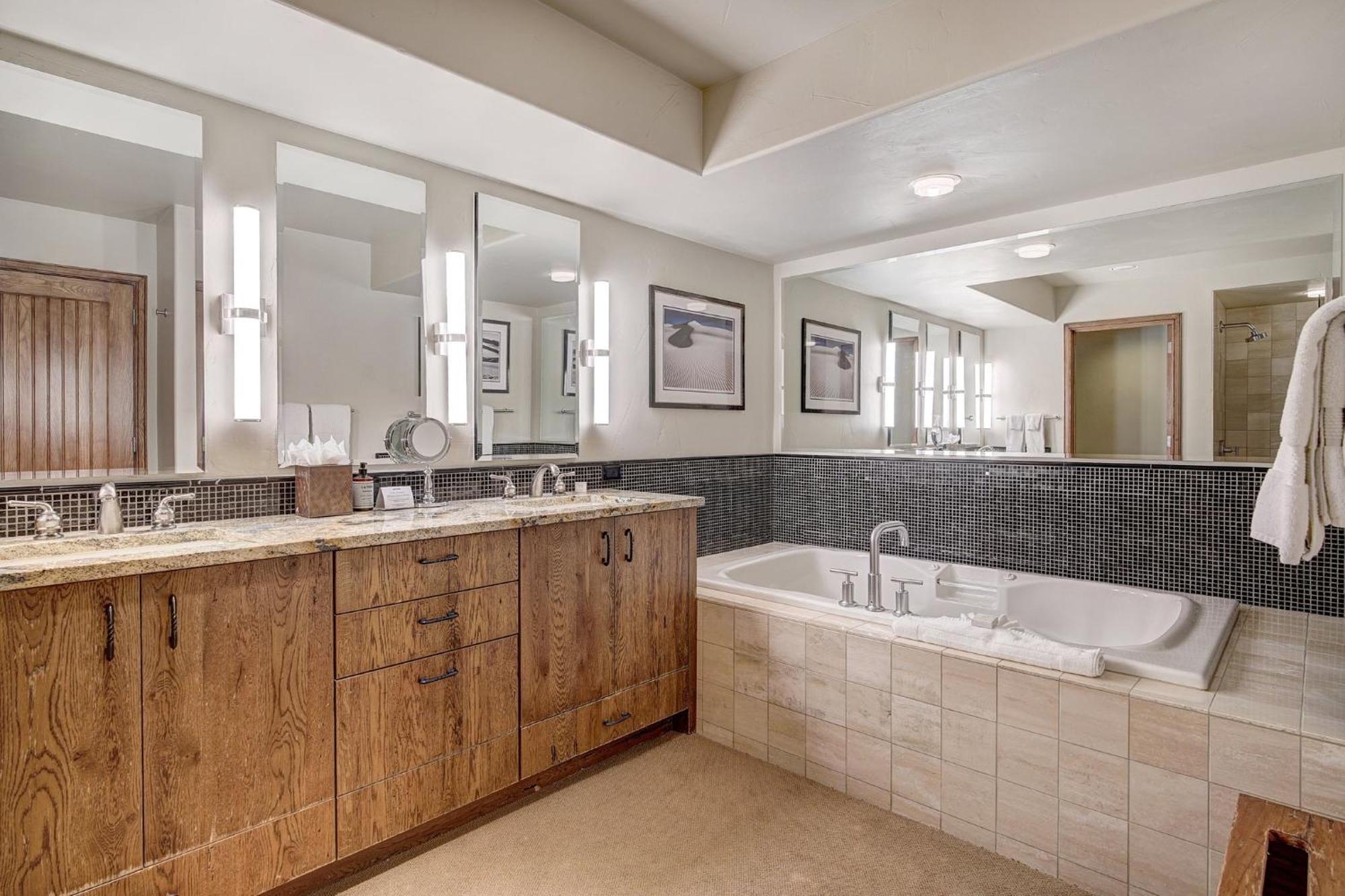 The Pines Lodge, A Rockresort Beaver Creek Bagian luar foto